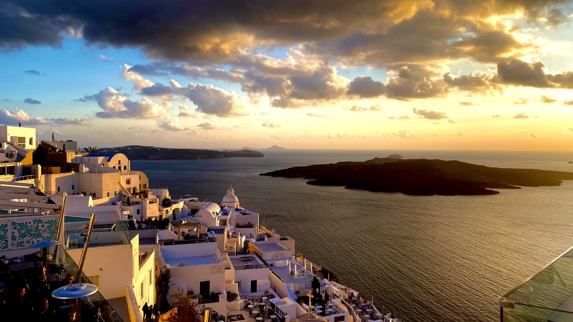 Couché de soleil à Santorin en avril