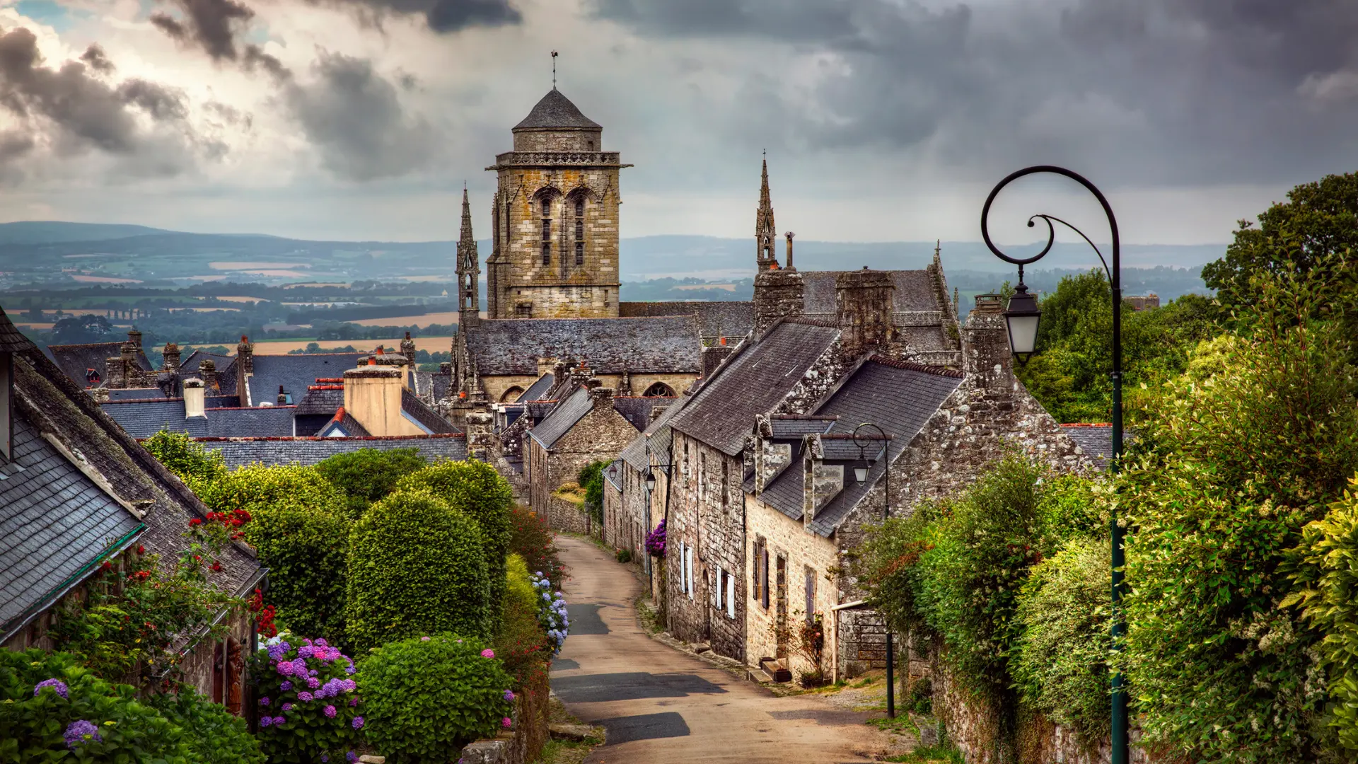locronan road trip bretagne